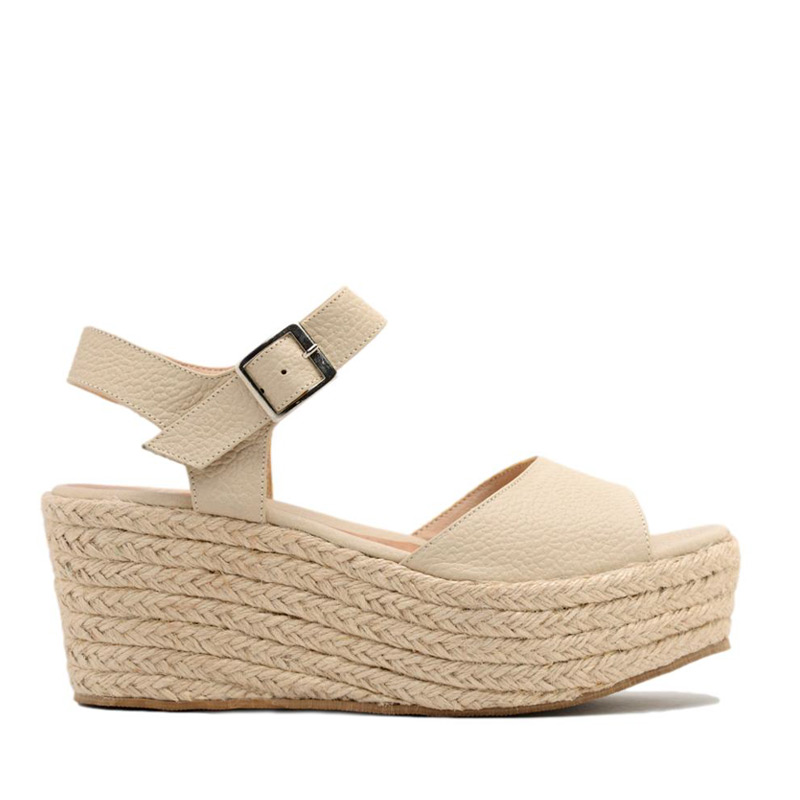 sandalias-beige-plataforma-867usd-1.jpg
